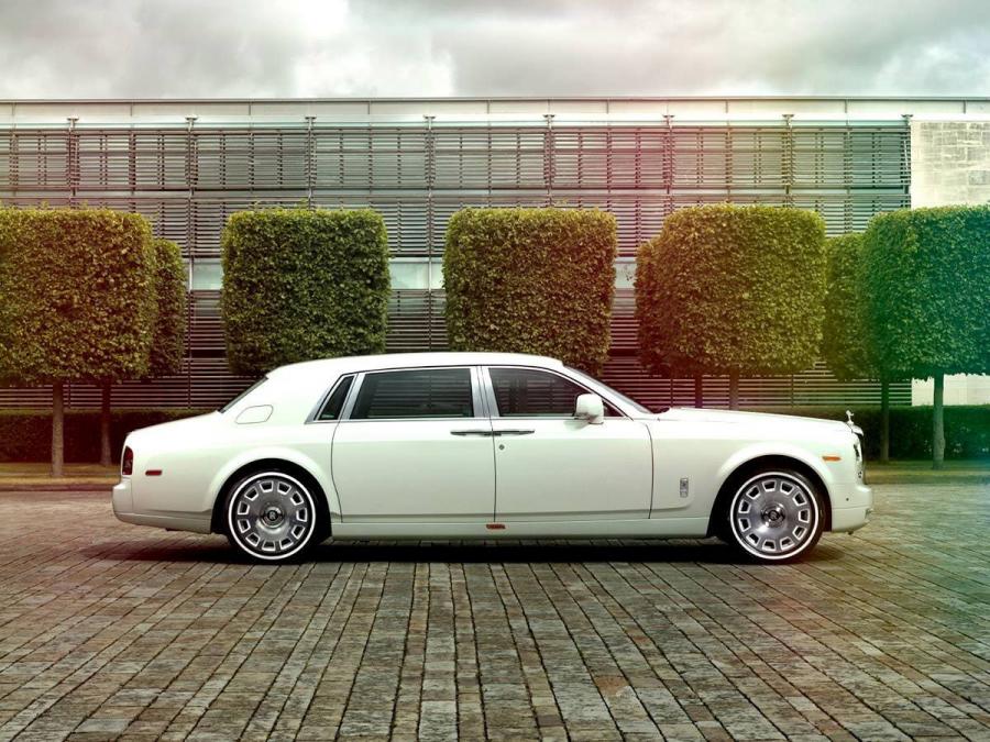  Rolls-Royce Phantom Jade Pearl 2016 года  (фото 2 из 5)